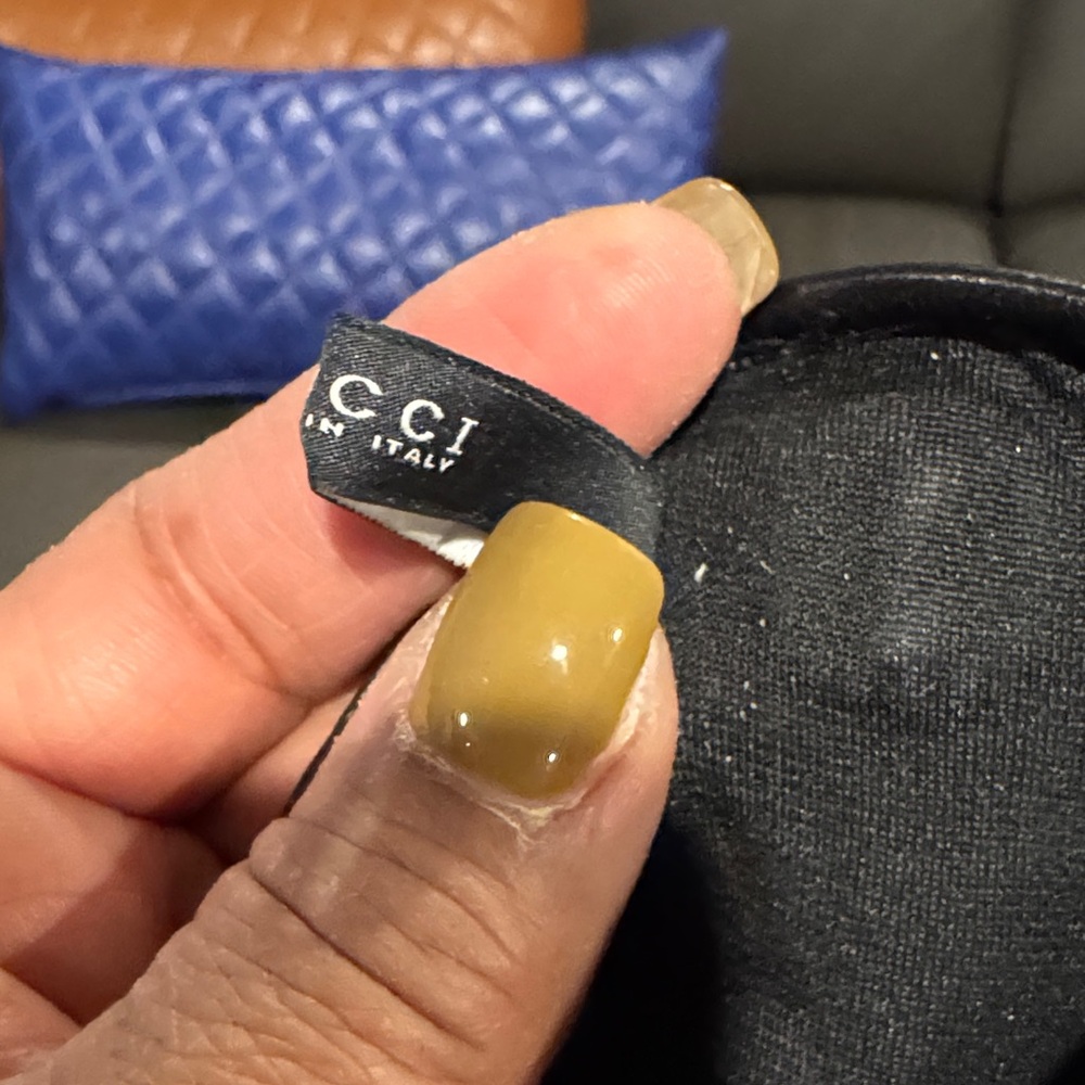 Gucci Black Leather and Patent Gloves - Picture 8 of 9